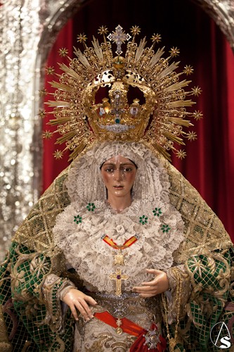 Esperanza Macarena en Besamanos 2015. Fran Granado/Fco. Montiel 